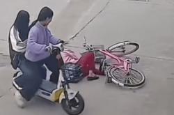 kaiyun登录 -初中女生扶老人遭索赔22万，原告撤诉