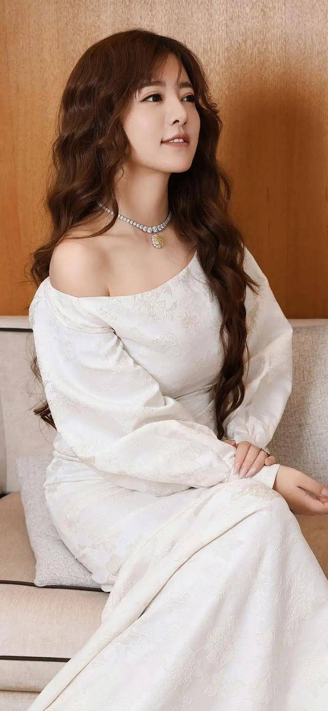 阿兰:唯美歌姬、康巴第一美人